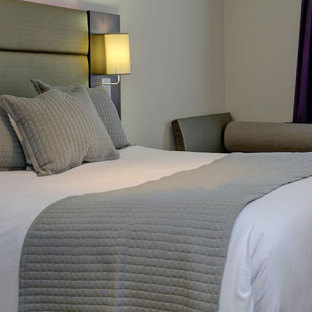 Premier Inn Huddersfield West Εξωτερικό φωτογραφία